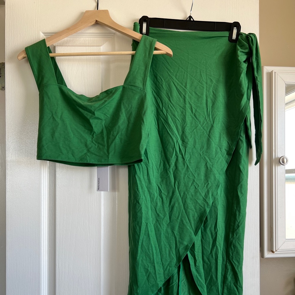 REFORMATION Rika Two Piece - Picture 2 of 3